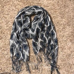 Peacock feather print scarf blue